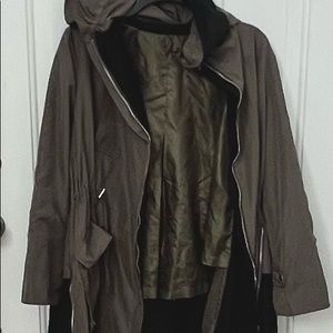 Beautiful olive and black rain coat hooded M